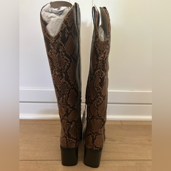 The Drop Cassandra Faux Snakeskin Knee-High Western Boots - Picture 5 of 11